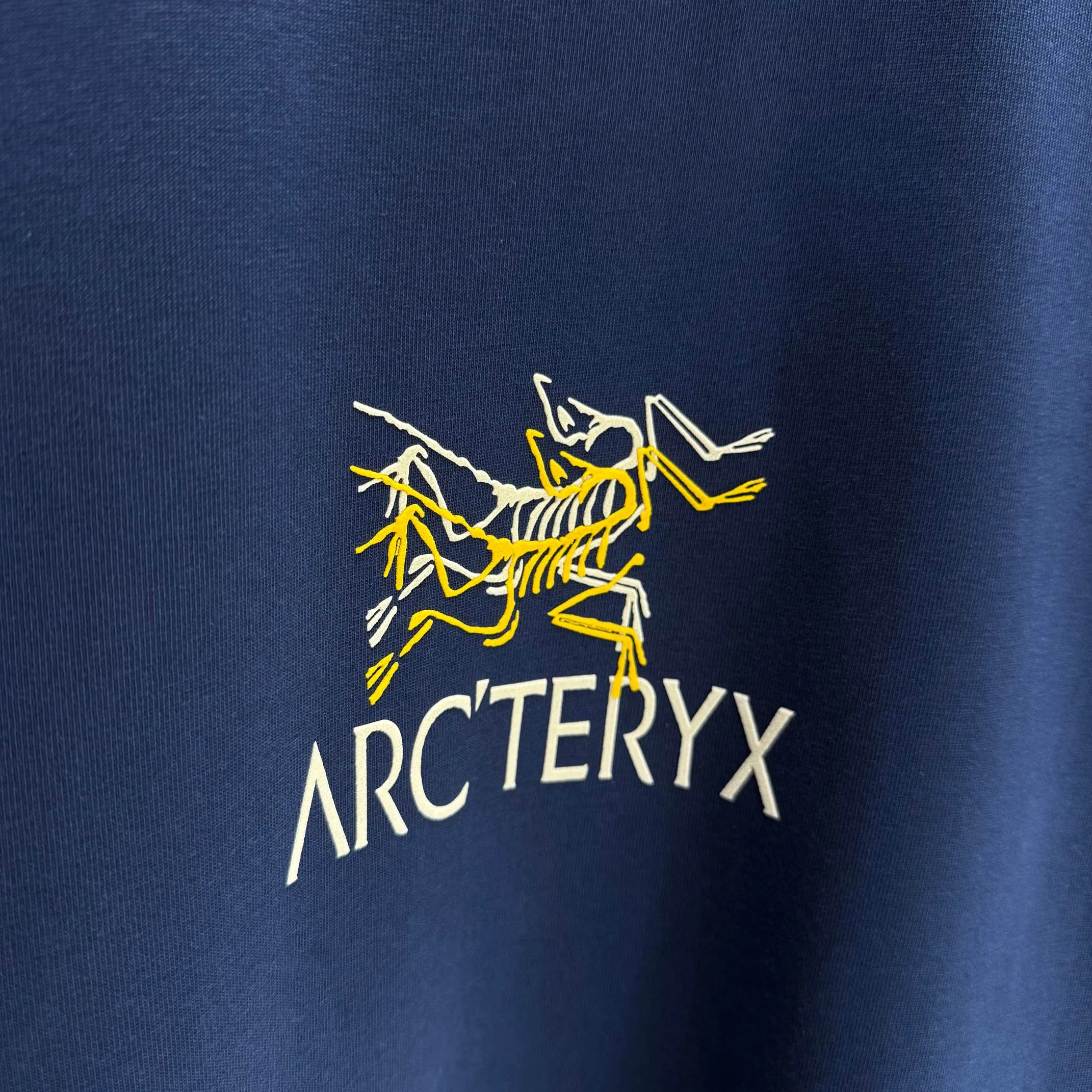 ARC 2025 New Arrival T logo ：Black White Sizes：S M L XL